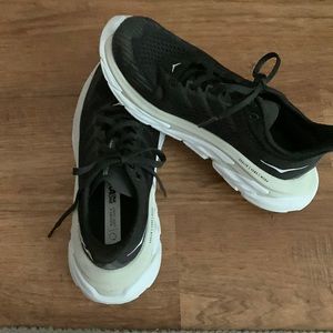 WOMEN'S 
Clifton Edge